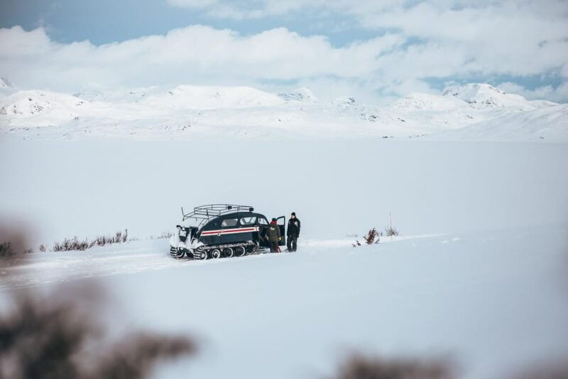 explore-jotunheimen-2-days-with-snowshoeing-and-snowcoach