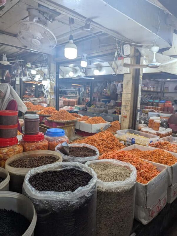 Explore Kep town & the national park hiking include lunch - The Crab Market Experience & Lunch