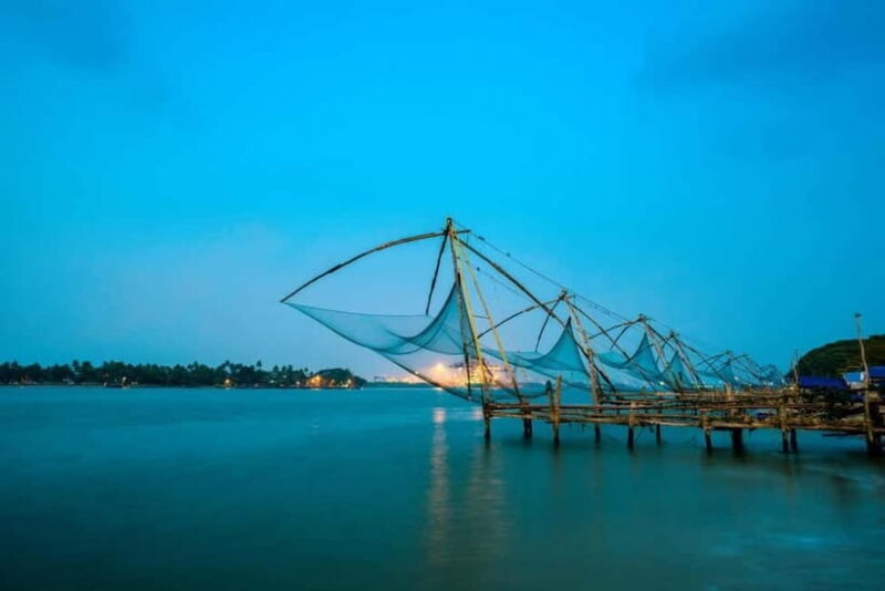 Explore Kochi in Nightlights: Guided Tour by Foot - Key Points