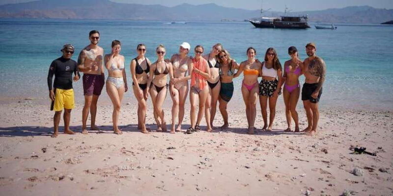 explore-komodo-tour-3d-2n