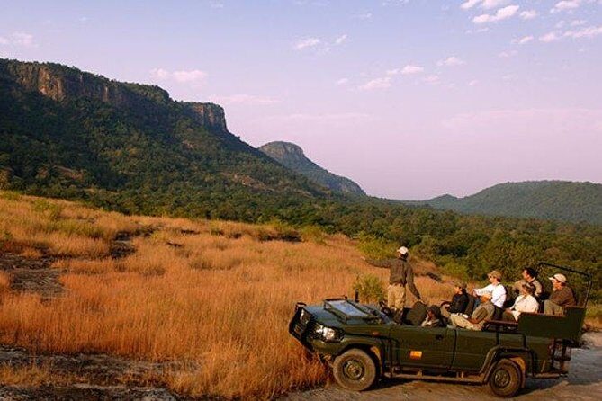 Explore Kumbhalgarh Fort & Jain Temple Tour From Udaipur To Jodhpur - FAQs