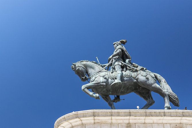 explore-lisbons-art-and-culture-with-a-local