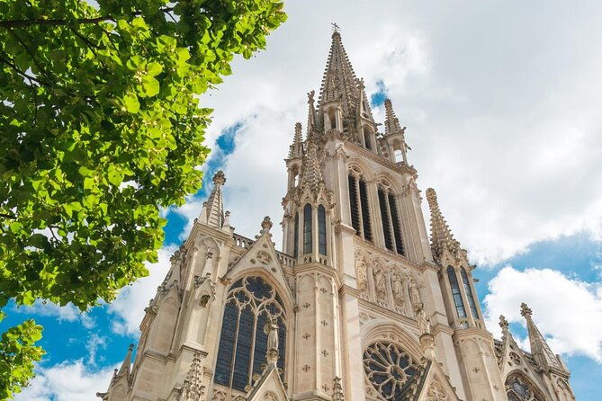 explore-lourdes-in-60-minutes-with-a-local