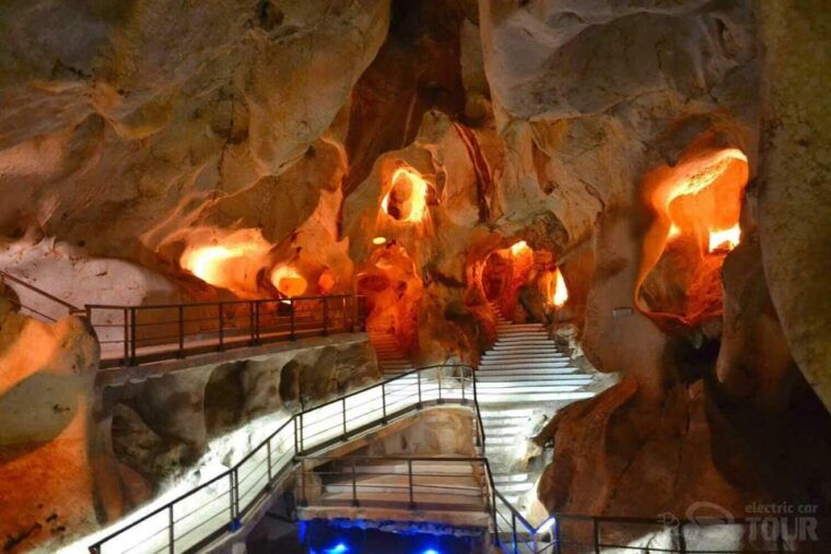 explore-malaga-and-the-treasure-caves-by-electric-car