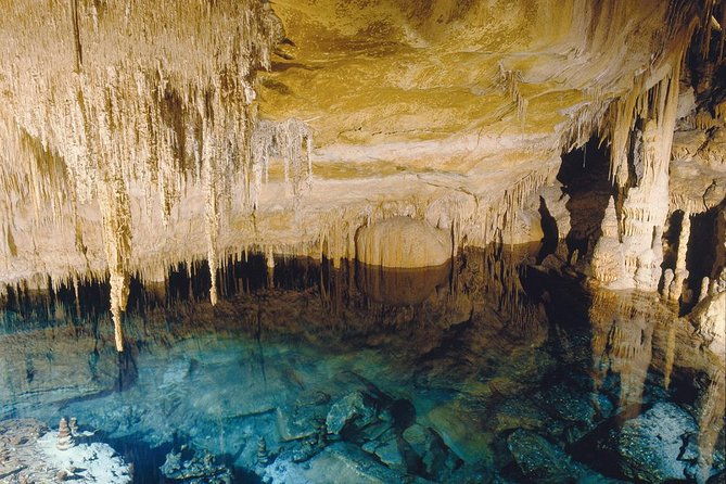 explore-mallorca-majorica-pearl-shop-and-caves-of-drach