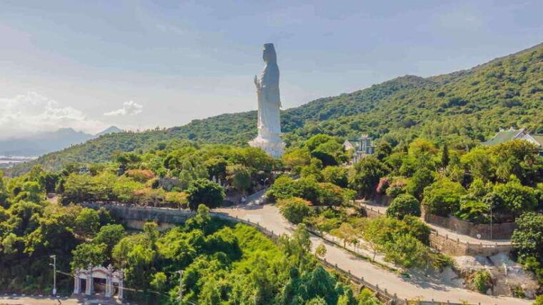 explore-marble-mountains-monkey-mountain-am-phu-cave-am