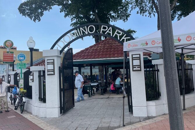 explore-miami-with-a-private-driver-2