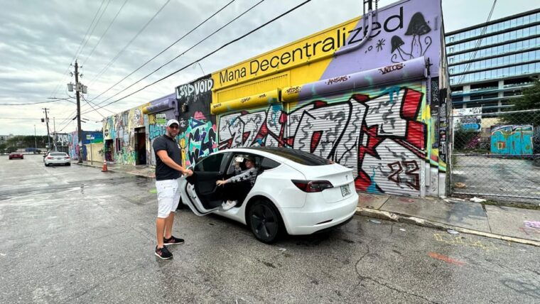 explore-miami-with-a-private-driver-3