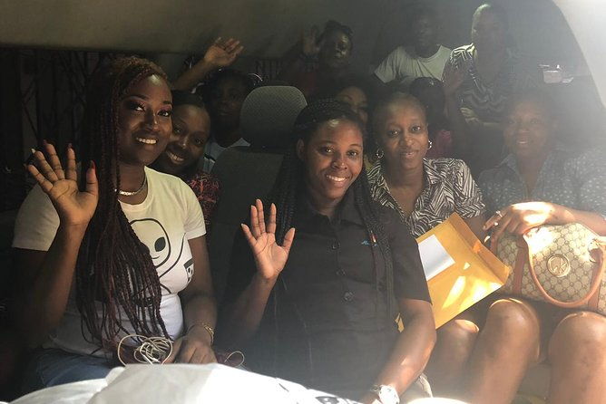 explore-montego-bay-airport-round-trip-transfer-to-ocho-rios