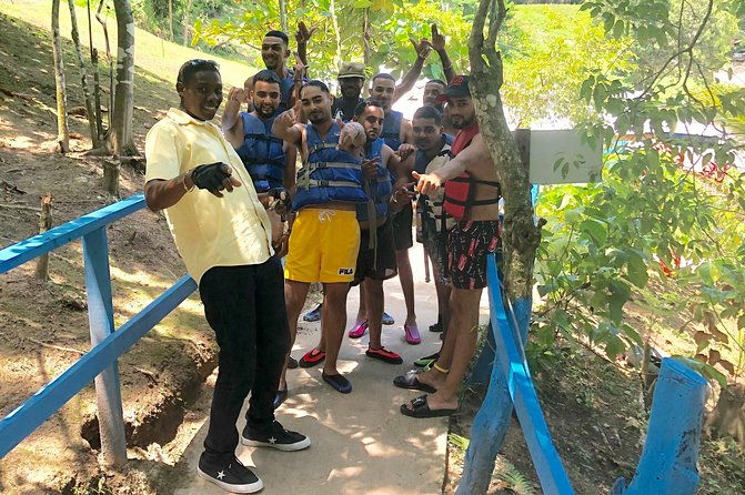 explore-montego-bay-jamaica-horse-back-riding-blue-hole-falls