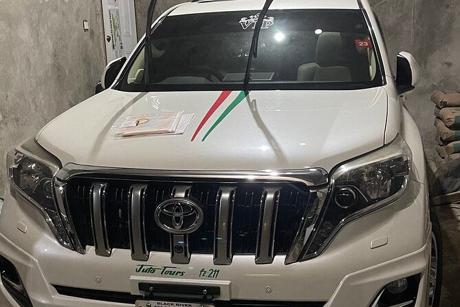 explore-montego-bay-jamaica-luxury-round-ttransfer-in-montego-bay