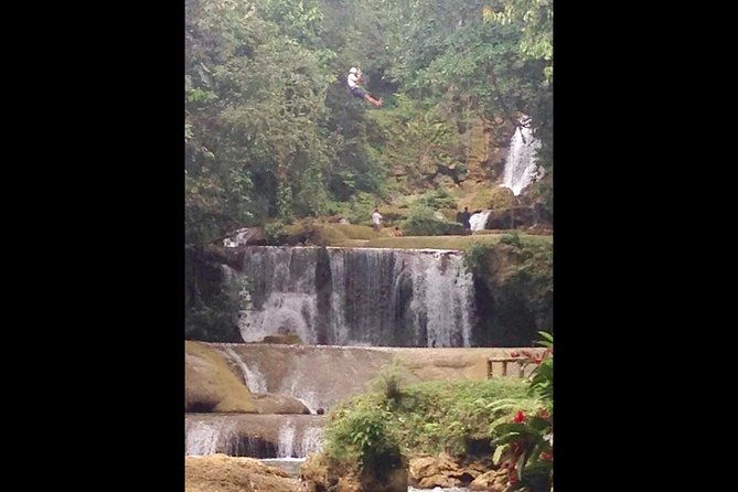 explore-montego-bay-jamaica-to-country-side-appleton-y-s-falls