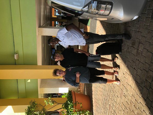 explore-montego-bay-private-airport-round-trip-transfer-to-negril