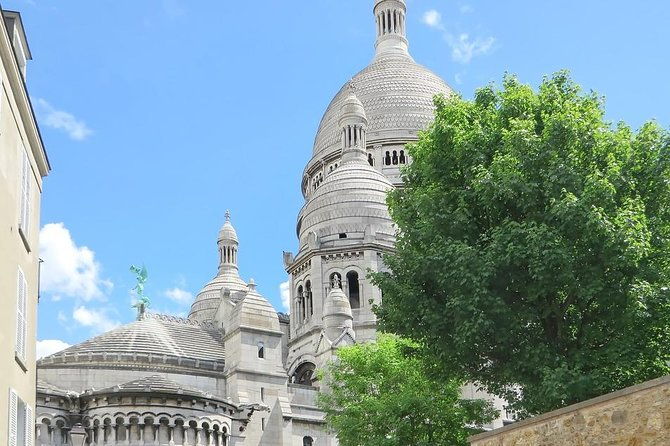 explore-montmartre-like-a-local-private-walking-tour