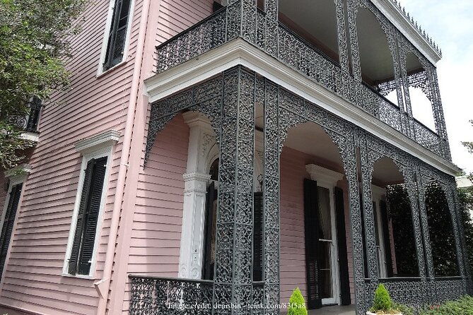 explore-new-orleans-garden-district-private-2-hour-walking-tour