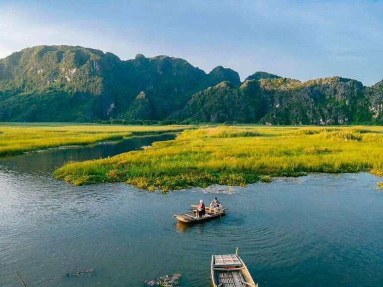 explore-ninh-binh-van-long-hoa-lu-mua-cave