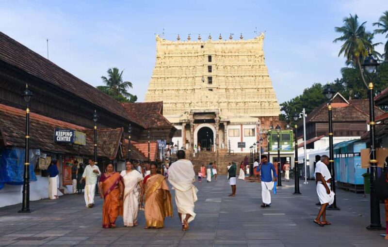 Explore Old Thiruvananthapuram: Guided Walking Tour by Foot - Key Points