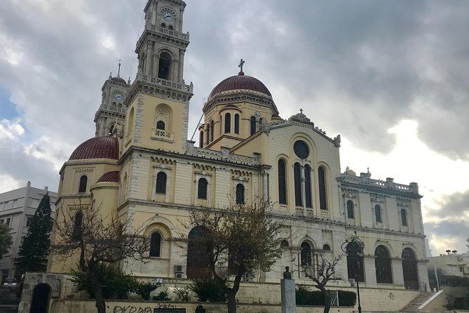 explore-on-foot-the-historical-city-of-heraklion-small-group