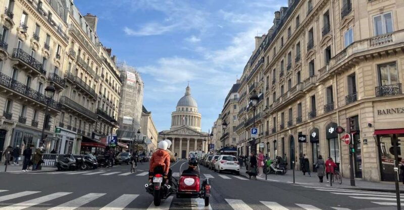 explore-paris-in-style-custom-sidecar-tours