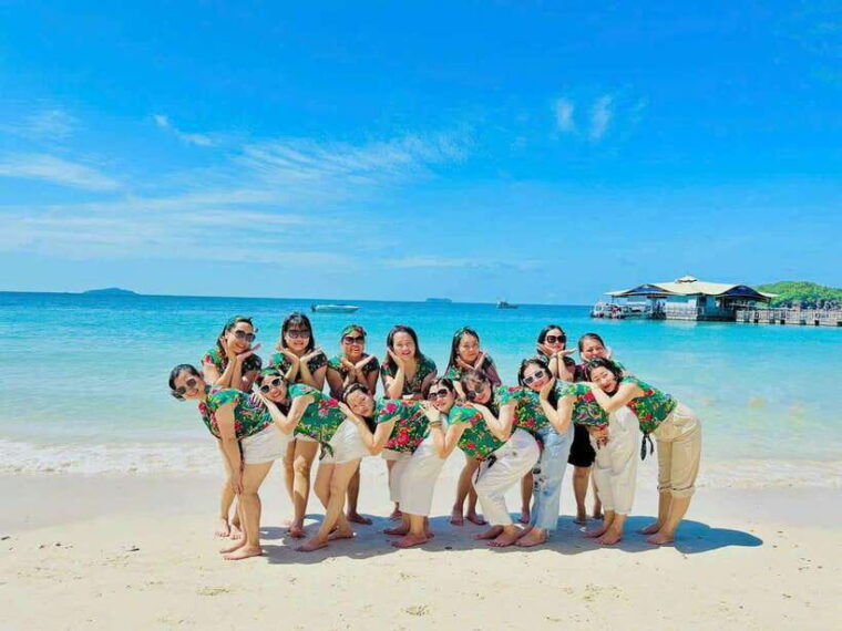 explore-phu-quoc-cable-car-4-island-trip-by-speed-boat