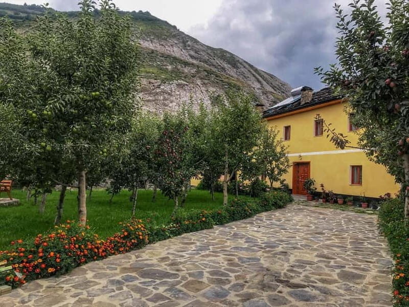 Explore Rabdisht: Guided Tour of the Stone Village - A Closer Look at the Rabdisht Tour Experience
