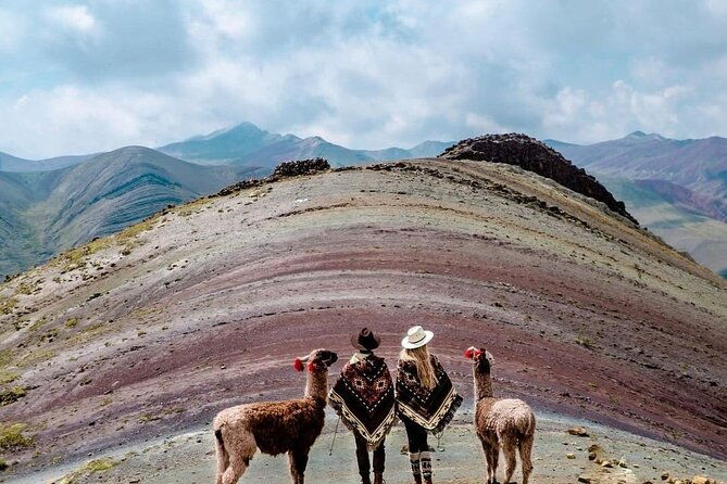 explore-rainbow-mountains-in-peru-mountain-of-7-colors