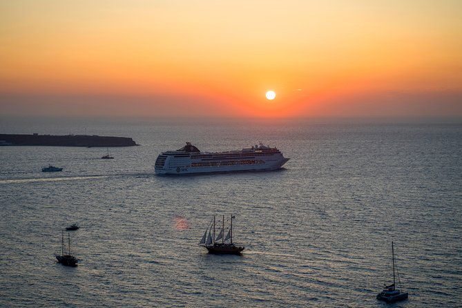 explore-santorini-with-a-local-private-driver