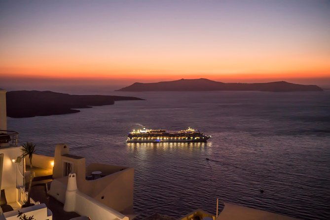 explore-santorini-with-a-local-private-driver