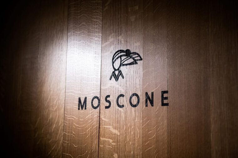 explore-savor-dynamic-wine-tasting-at-cantina-moscone
