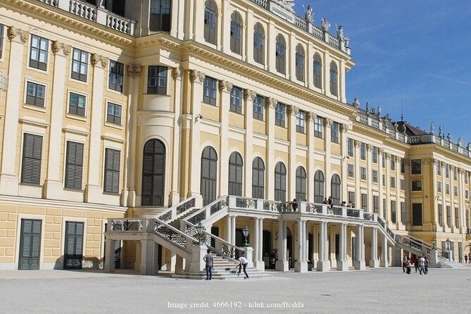explore-schonbrunn-palace-gardens-private-2-5-hour-guided-tour
