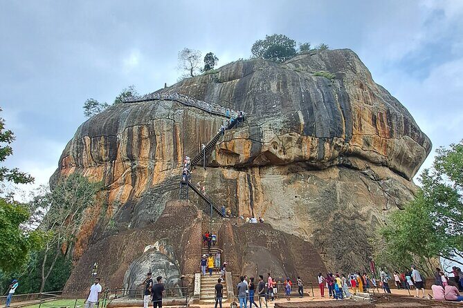 Explore Sigiriya Rock Fortress with a Guide - Who Should Consider This Tour?