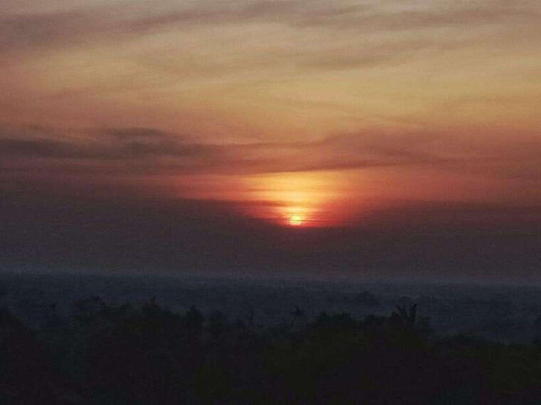 explore-some-hidden-gems-of-temples-with-sunset