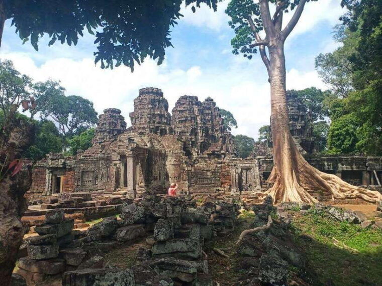 explore-some-hidden-gems-of-temples-with-sunset