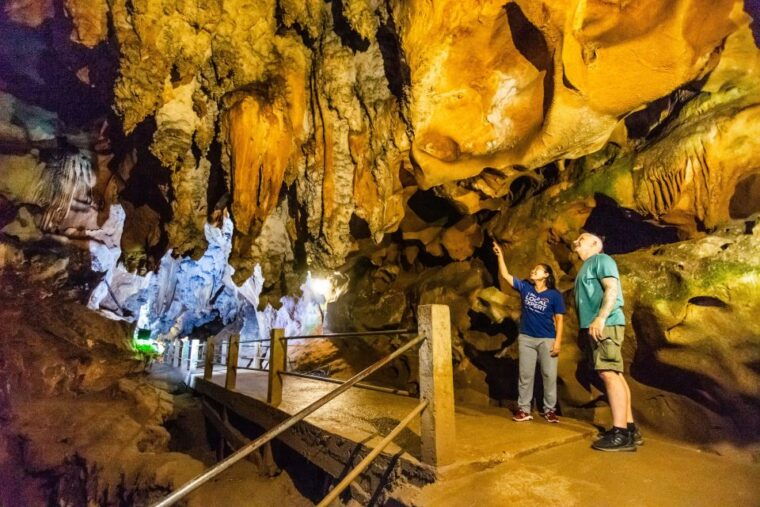explore-sri-sangwan-waterfall-and-giant-cave-i-chiang-mai