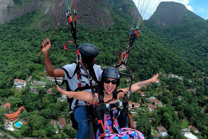 explore-tandem-paragliding-in-rio-de-janeiro