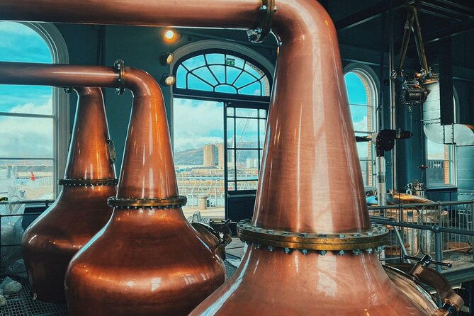 explore-taste-distillery-tour-at-titanic-distillers