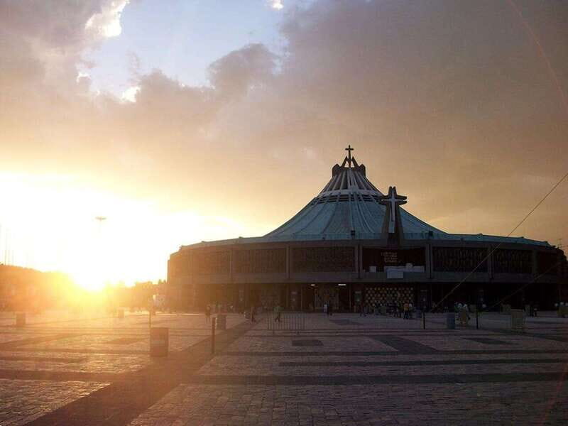 Explore Teotihuacan, Guadalupe, Xochimilco, Coyoacan and more in 2 days. - Key Points