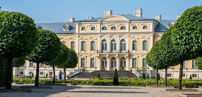 Explore the Baltics: Riga - Vilnius / Vilnius - Riga Daytrip - An In-Depth Look at the Tour Experience