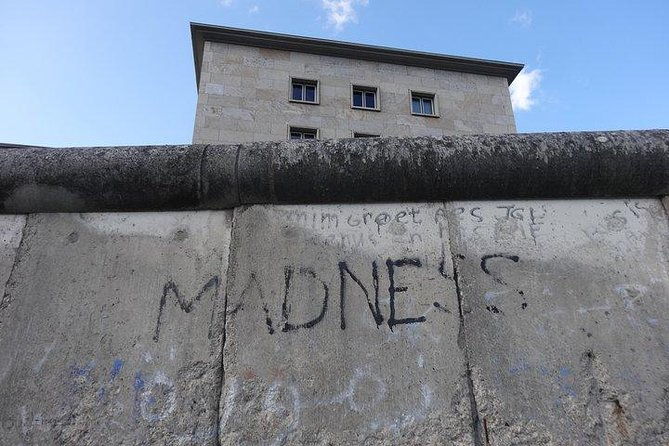 explore-the-berlin-wall-cold-war-berlin-and-behind-the-berlin-wall