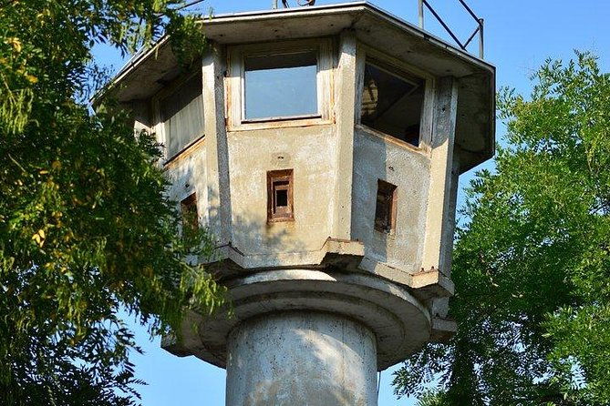 explore-the-berlin-wall-cold-war-berlin-and-behind-the-berlin-wall