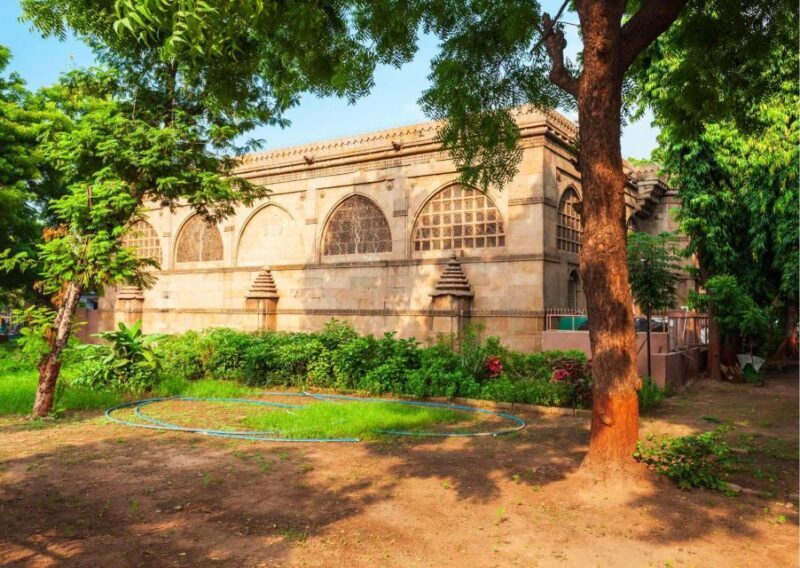 Explore the Best of Ahmedabad by Car (Guided Full Day Tour) - Who Should Consider This Tour?