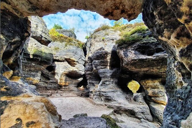 explore-the-elbe-sandstone-mountains-in-czech-republic