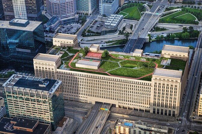 explore-the-historic-old-post-office-in-chicago