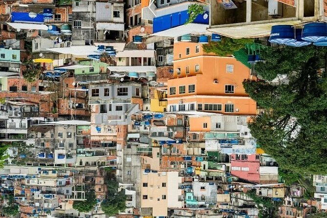 explore-the-history-and-culture-of-favela-da-rocinha