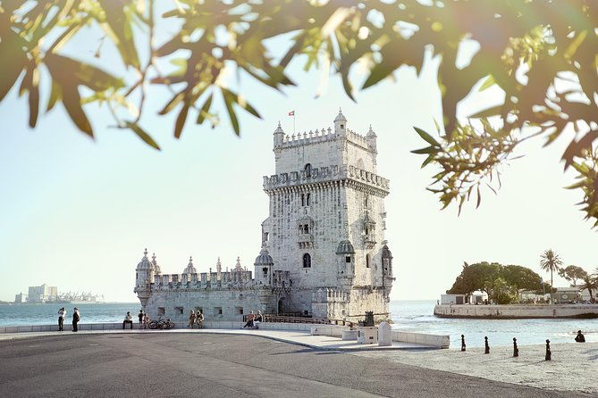 explore-the-instaworthy-spots-of-lisbon-with-a-local