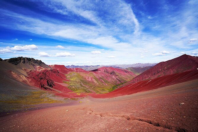 explore-the-rainbow-mountain-with-us