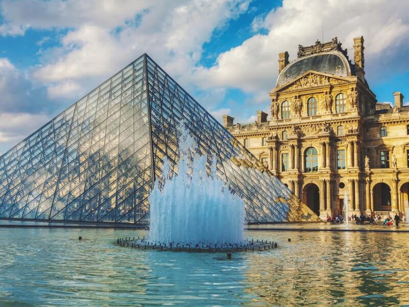 explore-the-secrets-of-the-louvre-with-the-mona-lisa-pass