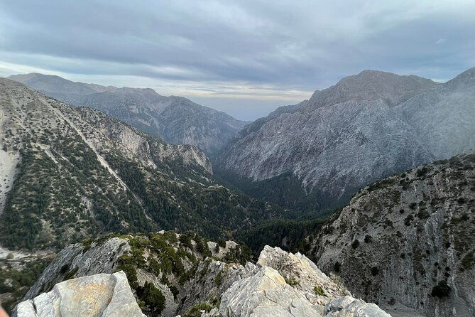 explore-the-white-mountains-of-crete