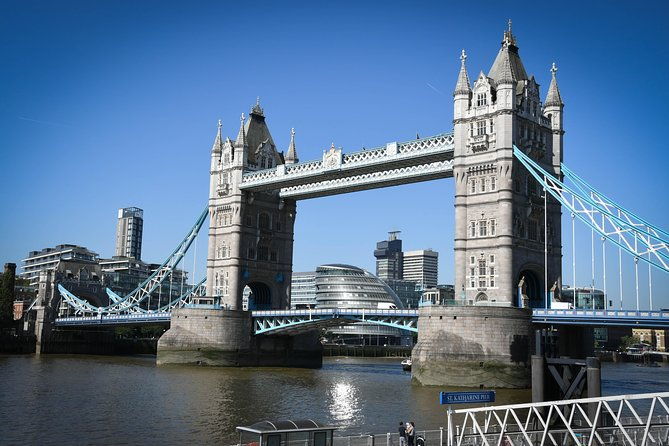 explore-tower-bridge-westminster-walking-tour