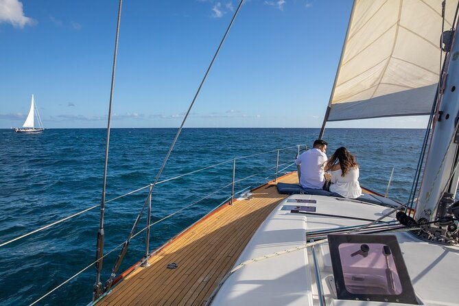 explore-turtle-canyons-waikiki-snorkel-and-sail-adventure